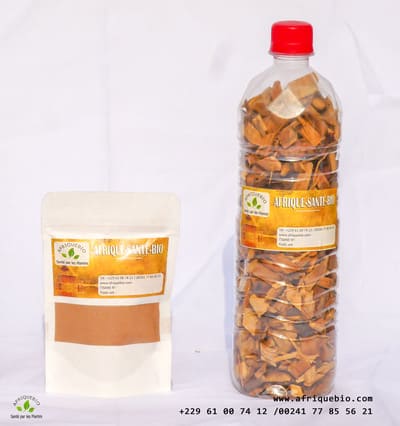Poudre de racine Gouro contre la faiblesse sexuelle, emballage de BAZARBIO-AFRIQUEBIO, en pot blanc avec étiquette.