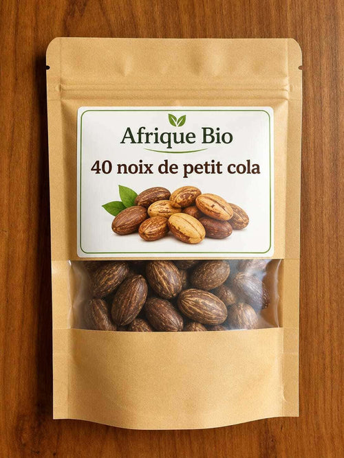 Noix de Petit Cola AFRIQUEBIO, vue en gros plan avec texture brune et peau rugueuse sur fond neutre.