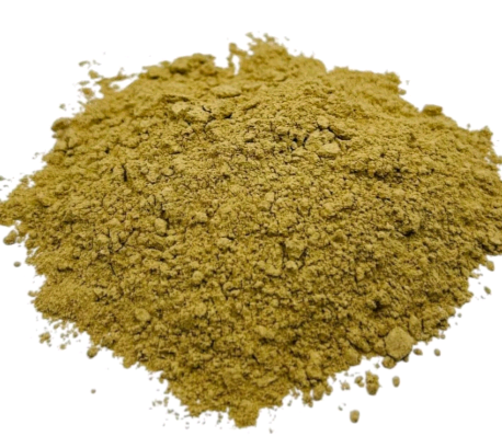 Poudre de racines de réglisse biologique AFRIQUEBIO, fine et brune, dans un sachet hermétique.